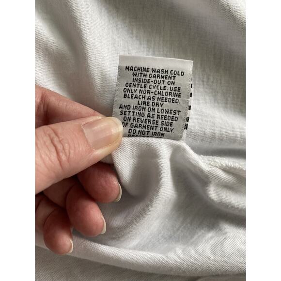 New Prince Peter Collection Rainbow Hearts Pride White T-Shirt Love Large NWT - Picture 11 of 11